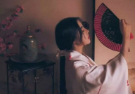小姐姐跟小哥哥合照头像,小姐姐与小哥哥合照头像背后的浪漫故事
