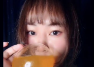 一起喝水的小姐姐壁纸,一起喝水的小姐姐壁纸印象